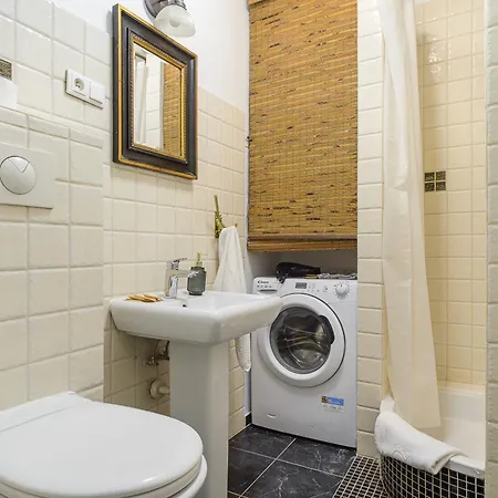 Old Town Serviced P&o Апартаменты