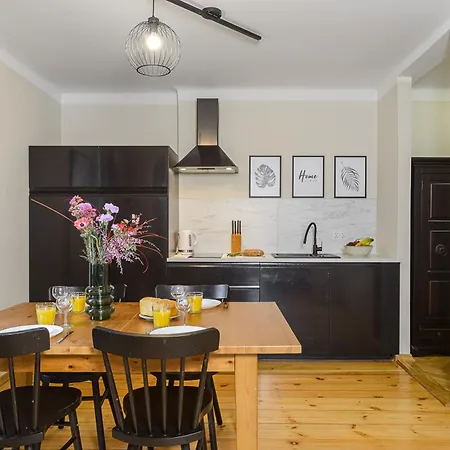 Old Town Serviced P&o *