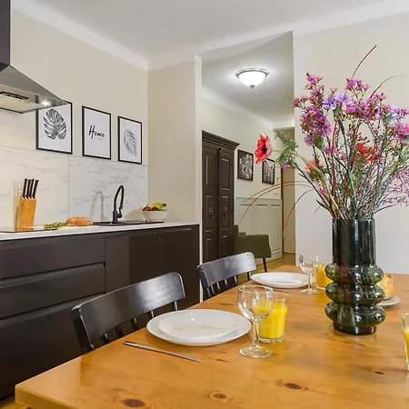 Old Town Serviced P&o Appartement *